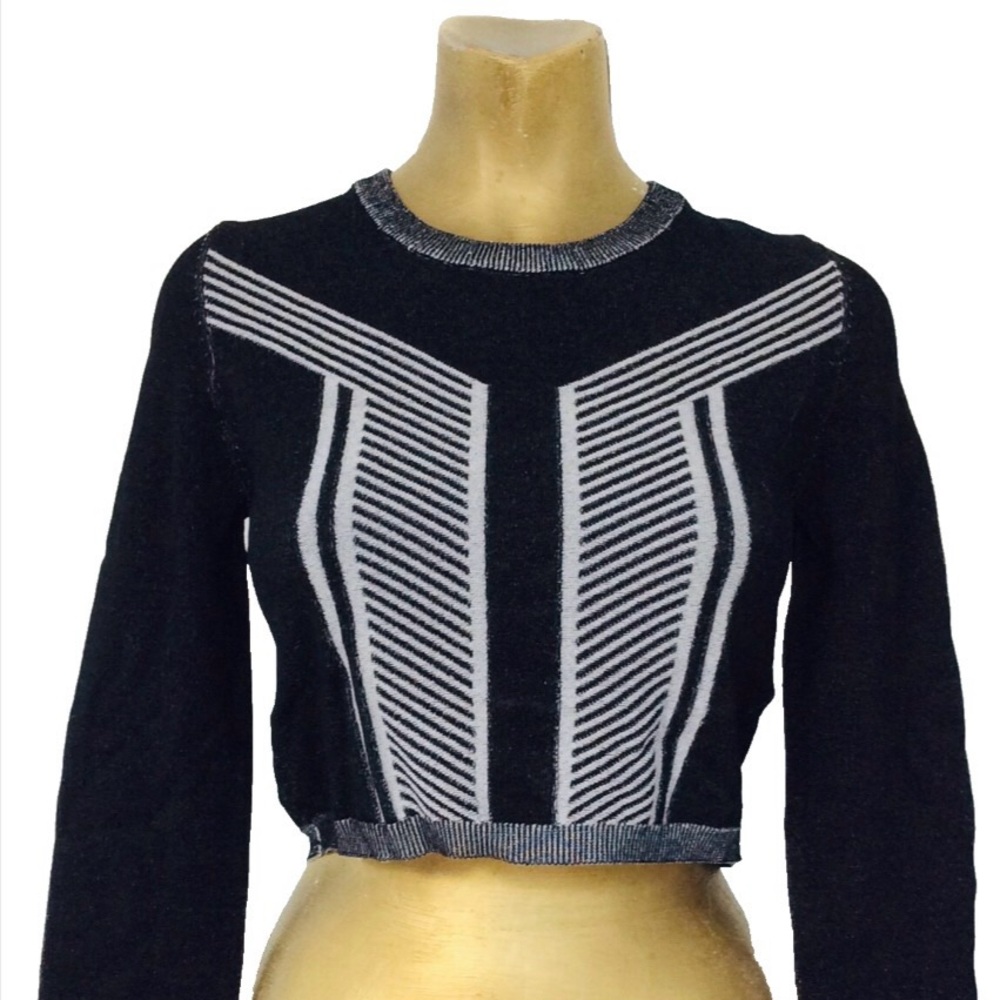 NWT ELEVEN PARIS LA Collection Cropped SWEATER L